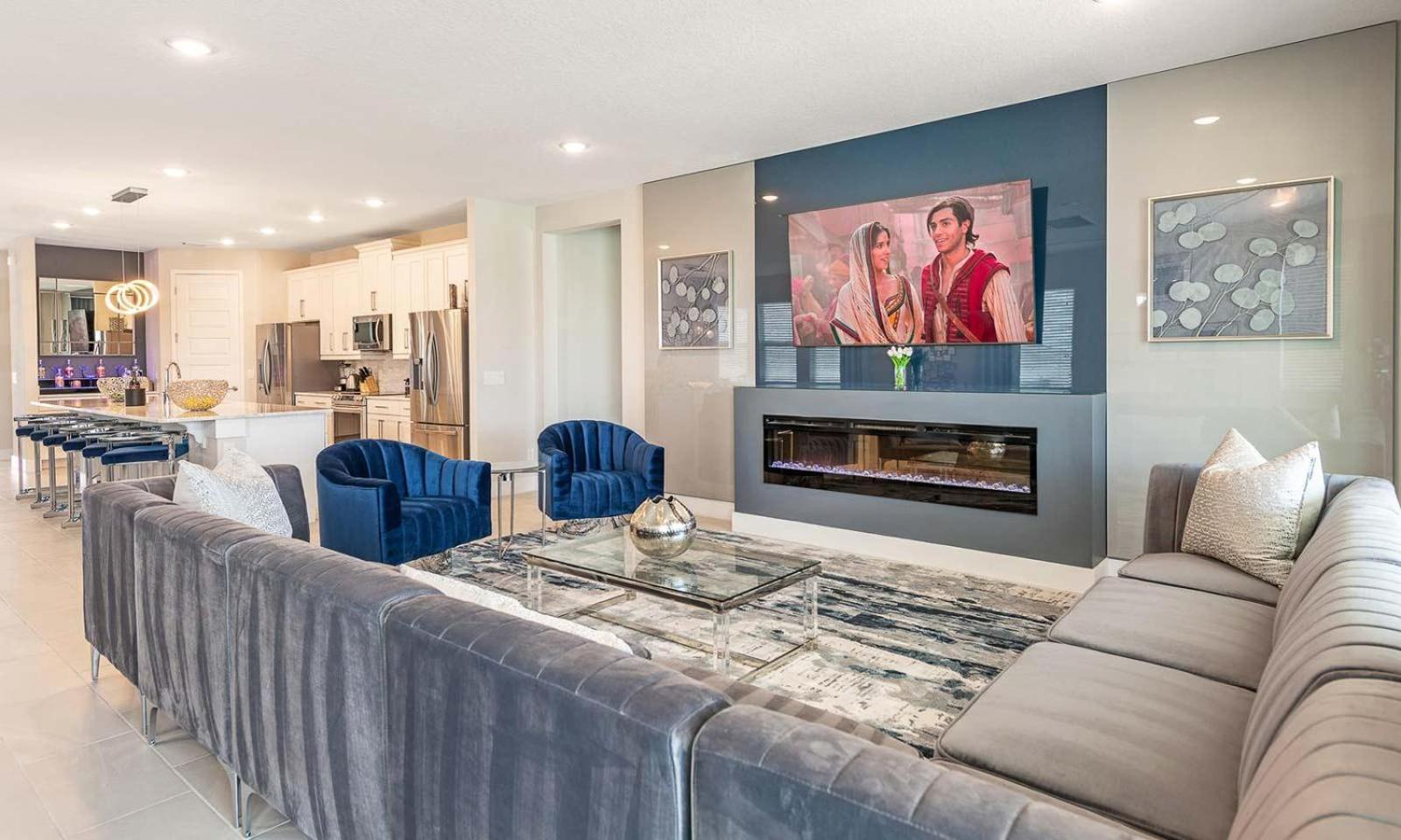 Energetic Bright 9 Bdrm With Theater At Encore *