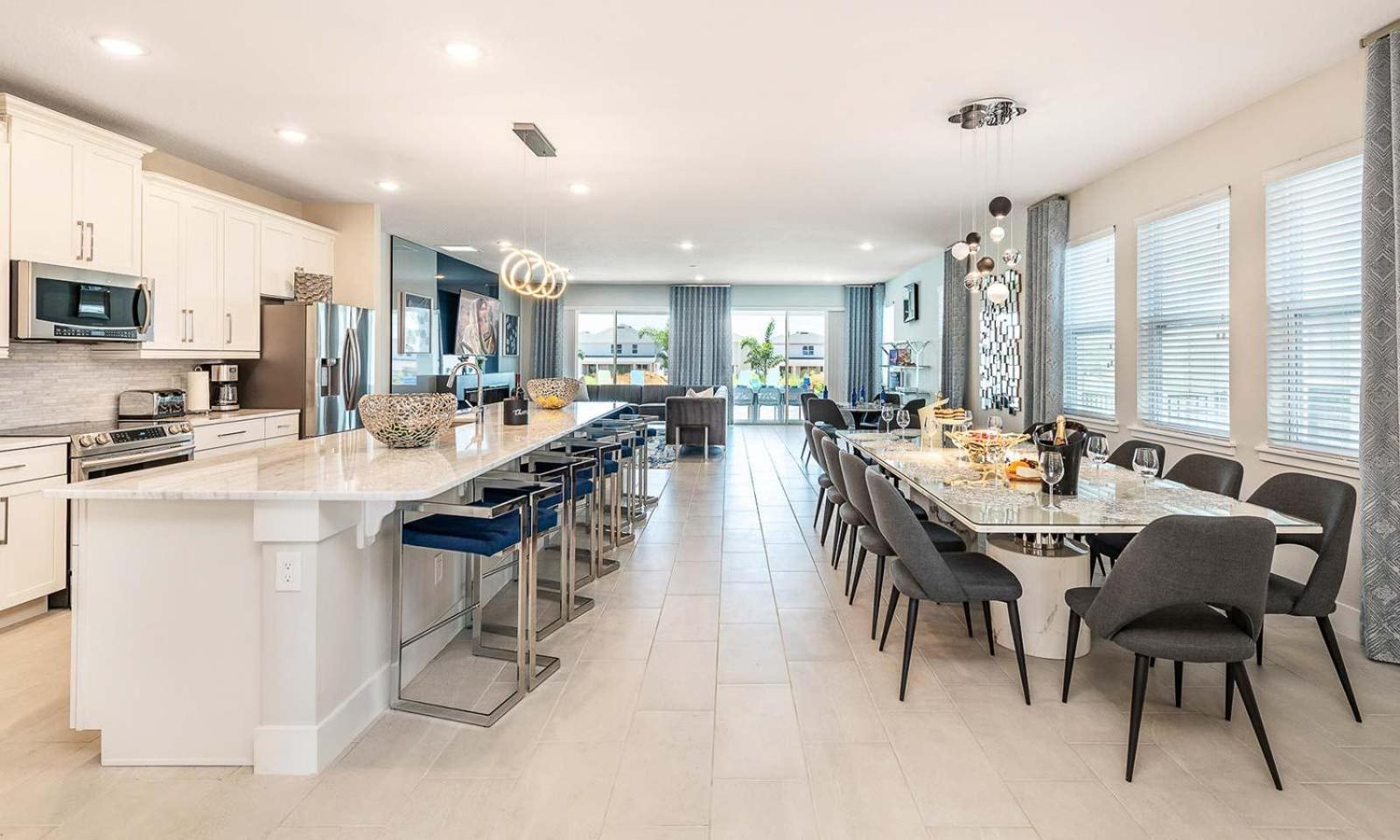Energetic Bright 9 Bdrm With Theater At Encore *