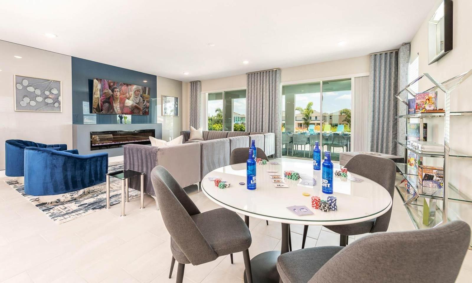Energetic Bright 9 Bdrm With Theater At Encore Holiday home