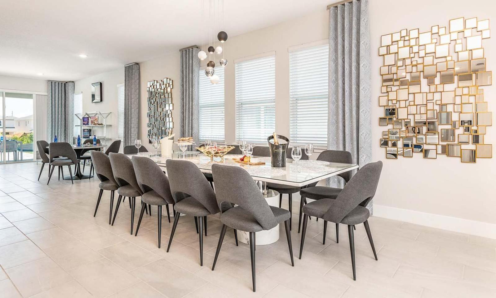 Energetic Bright 9 Bdrm With Theater At Encore Holiday home *