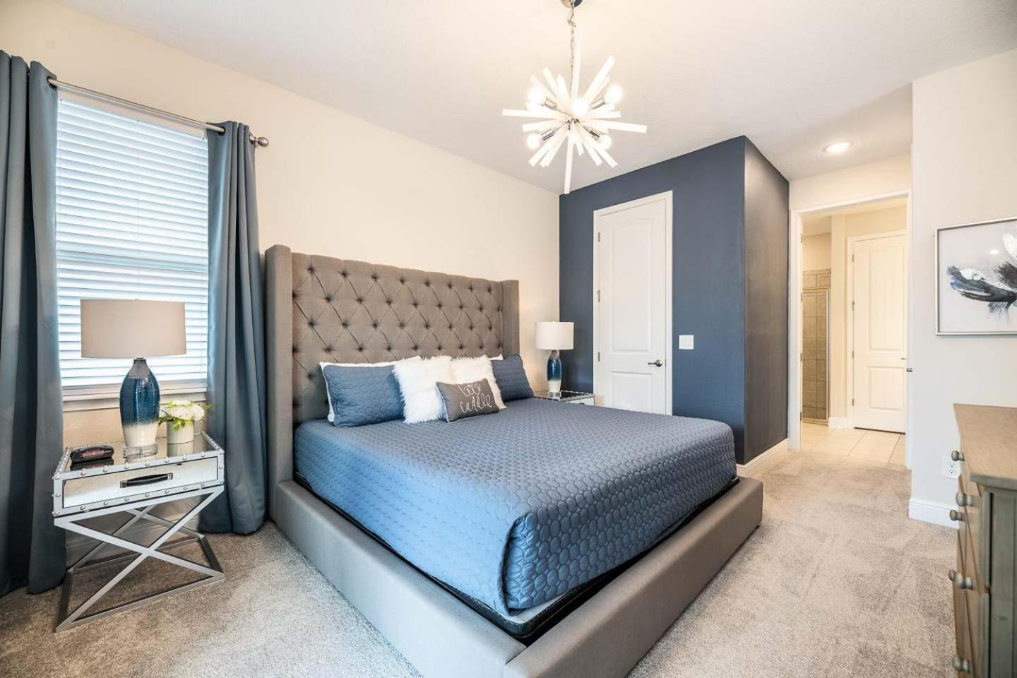 Sophisticated 7 Bdrm With Theater At Encore Holiday home
