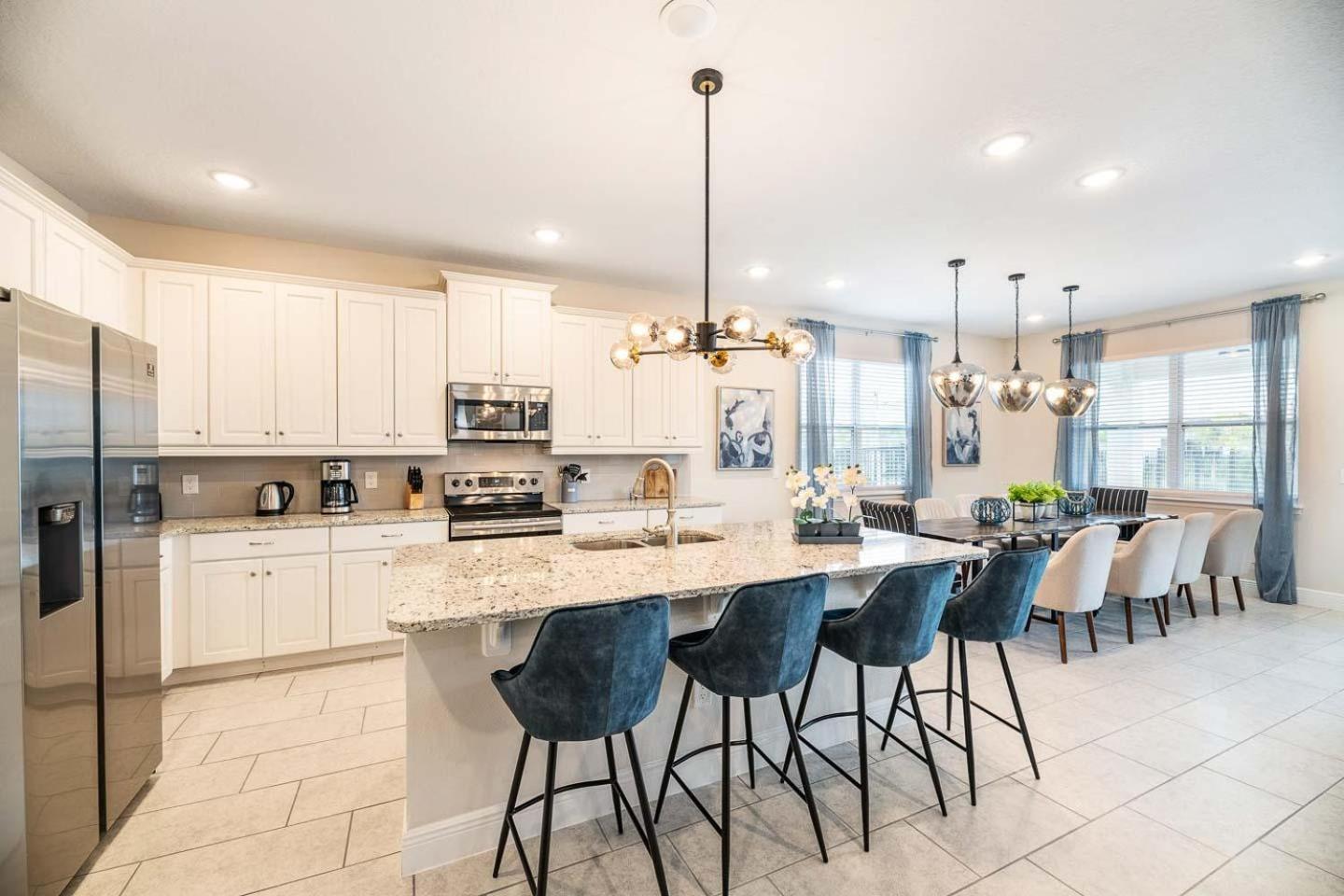 Sophisticated 7 Bdrm With Theater At Encore *