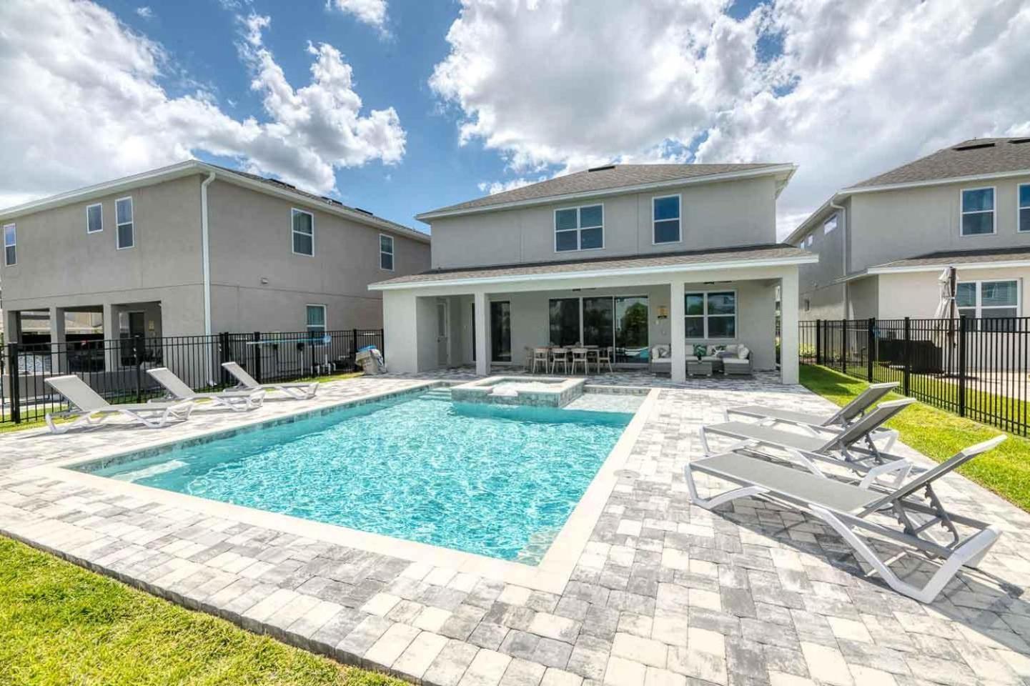 Sophisticated 7 Bdrm With Theater At Encore *