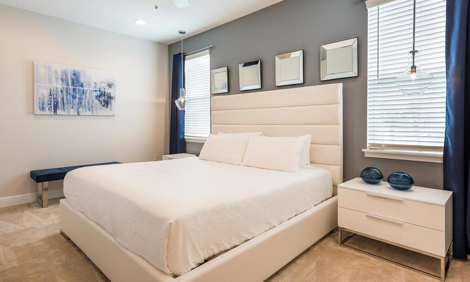 Modern 6 Bdrm Retreat With Private Pool In Encore