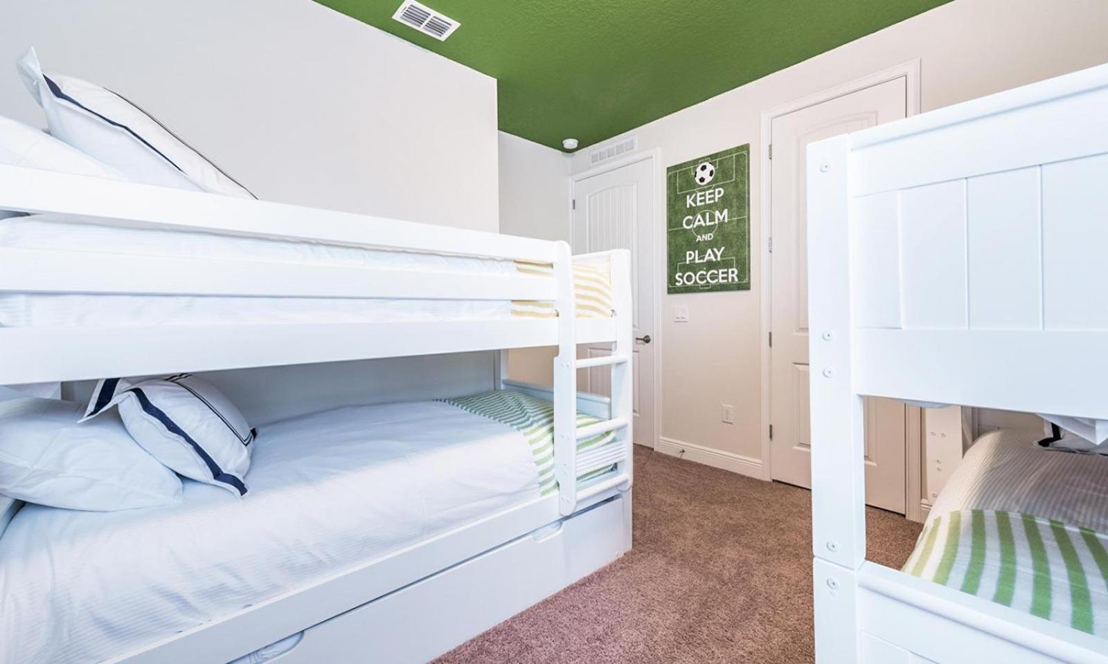 Holiday home Warm 6 Bdrm With Private Pool At Encore