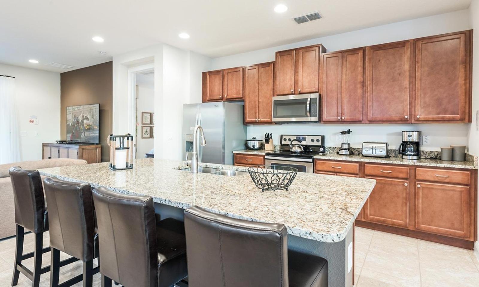 Warm 6 Bdrm With Private Pool At Encore