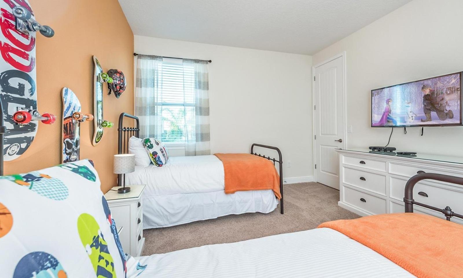 Warm 6 Bdrm With Private Pool At Encore Holiday home *