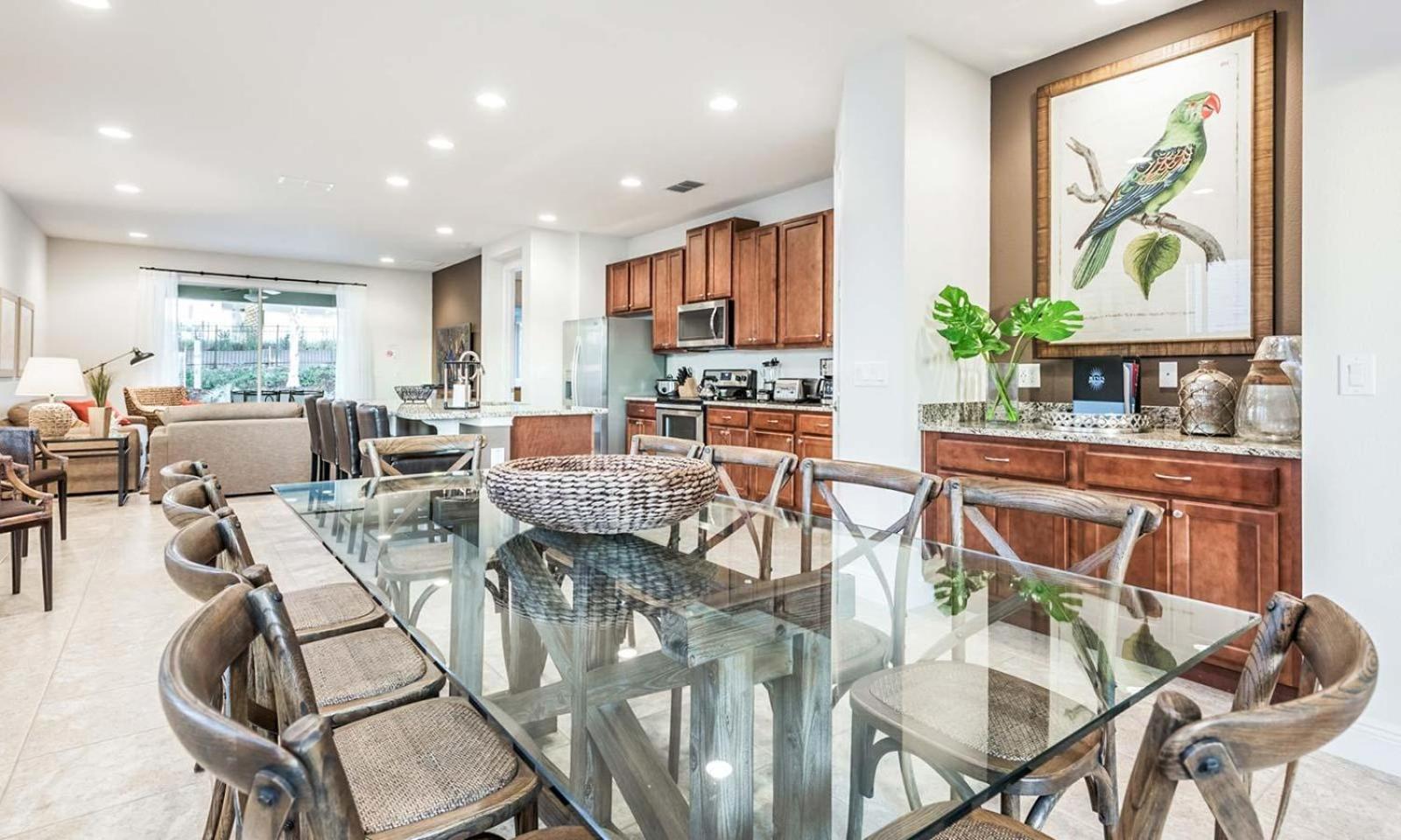 Warm 6 Bdrm With Private Pool At Encore