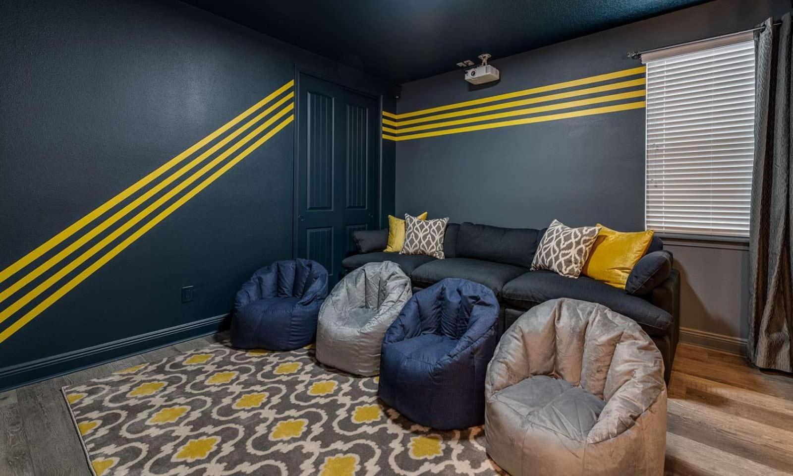 Marvelous 5 Bdrm With Galactic Themed Bedroom At Encore Orlando