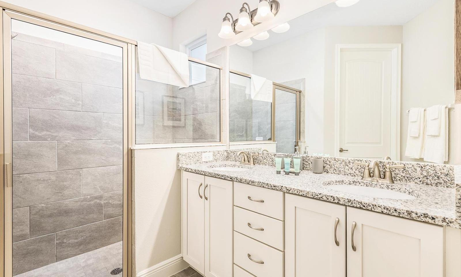 Marvelous 5 Bdrm With Galactic Themed Bedroom At Encore Holiday home