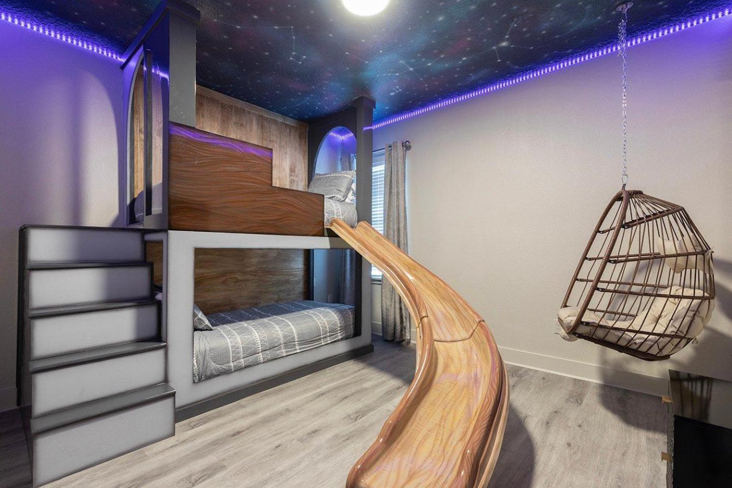 Contemporary 6 Bdrm With Private In Encore Holiday home