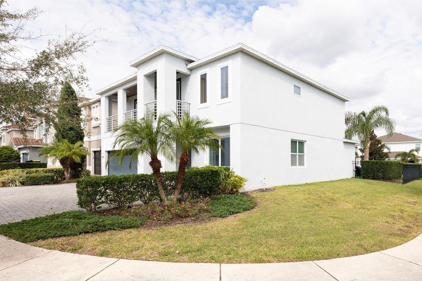 Holiday home Contemporary 6 Bdrm With Private In Encore