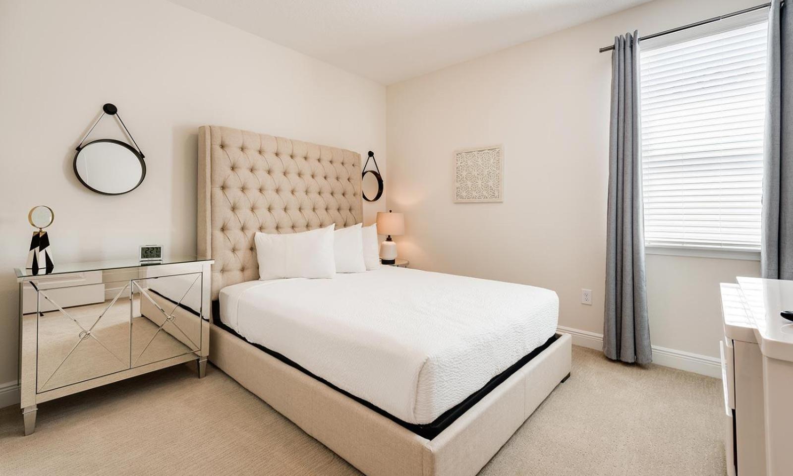 Homey 5 Bdrm With Private Pool At Encore *