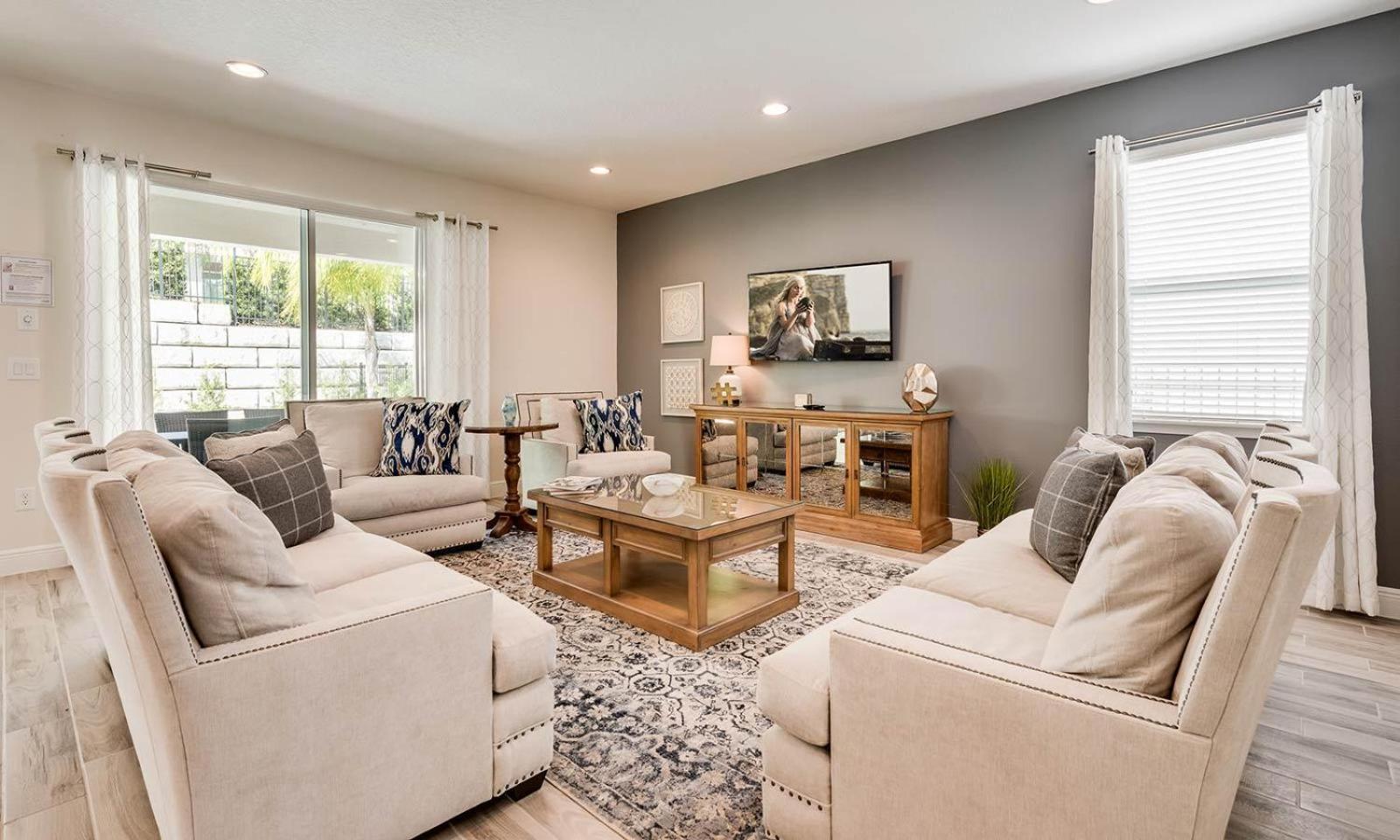 Homey 5 Bdrm With Private Pool At Encore Holiday home
