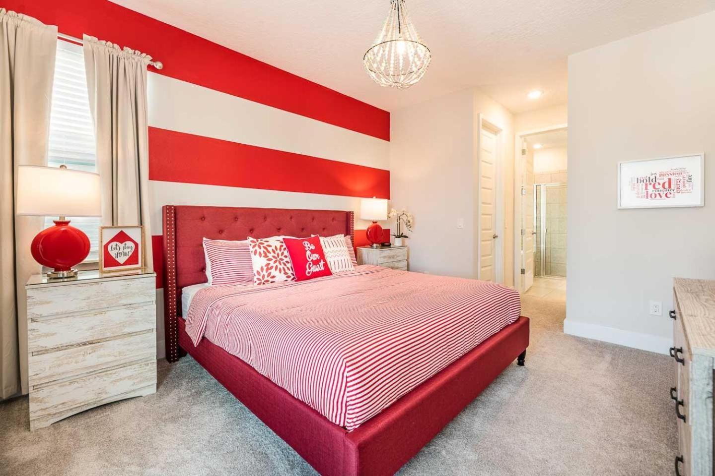 Colorful 8 Bdrm With Theater At Encore Holiday home