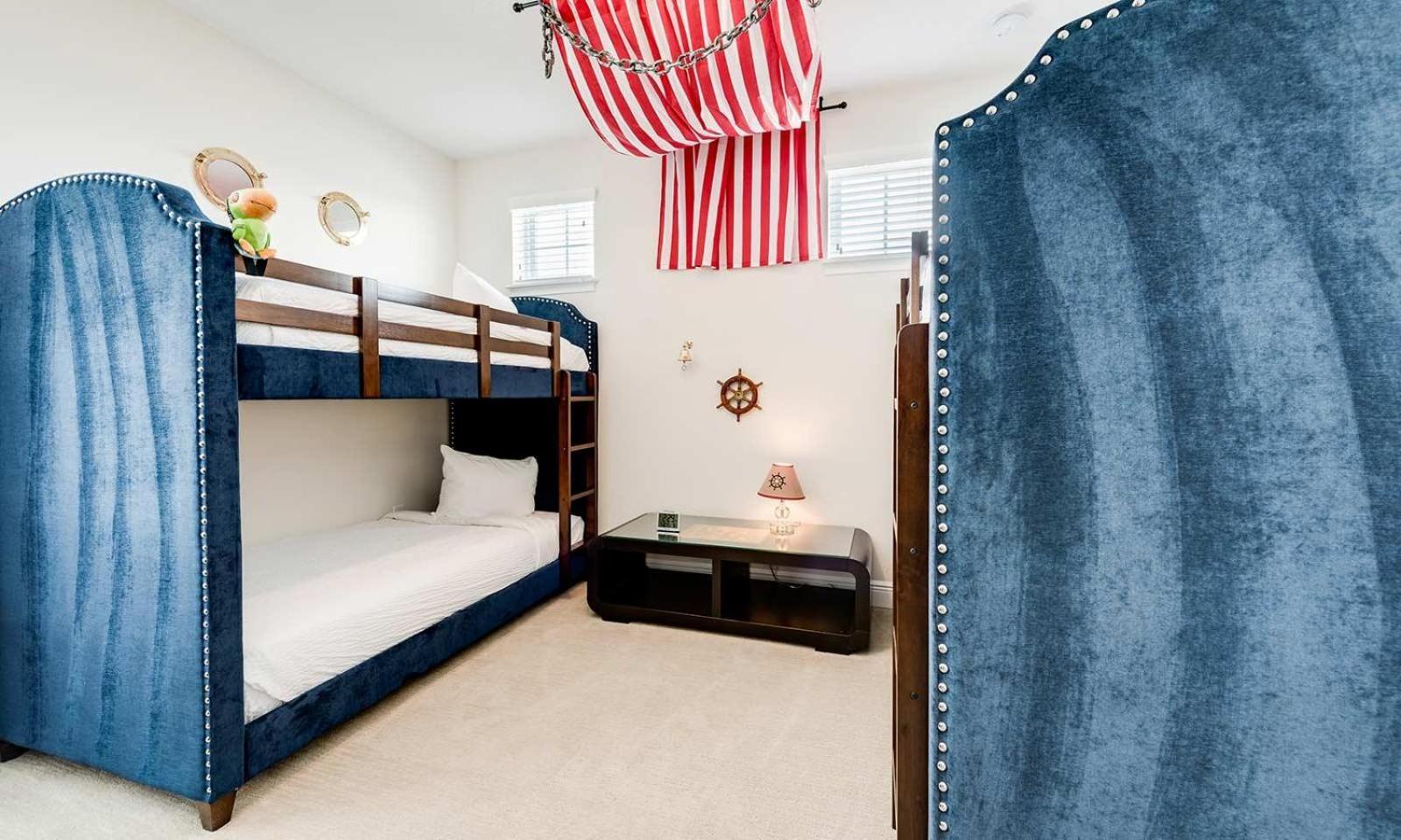 Homey 5 Bdrm With Private Pool At Encore *