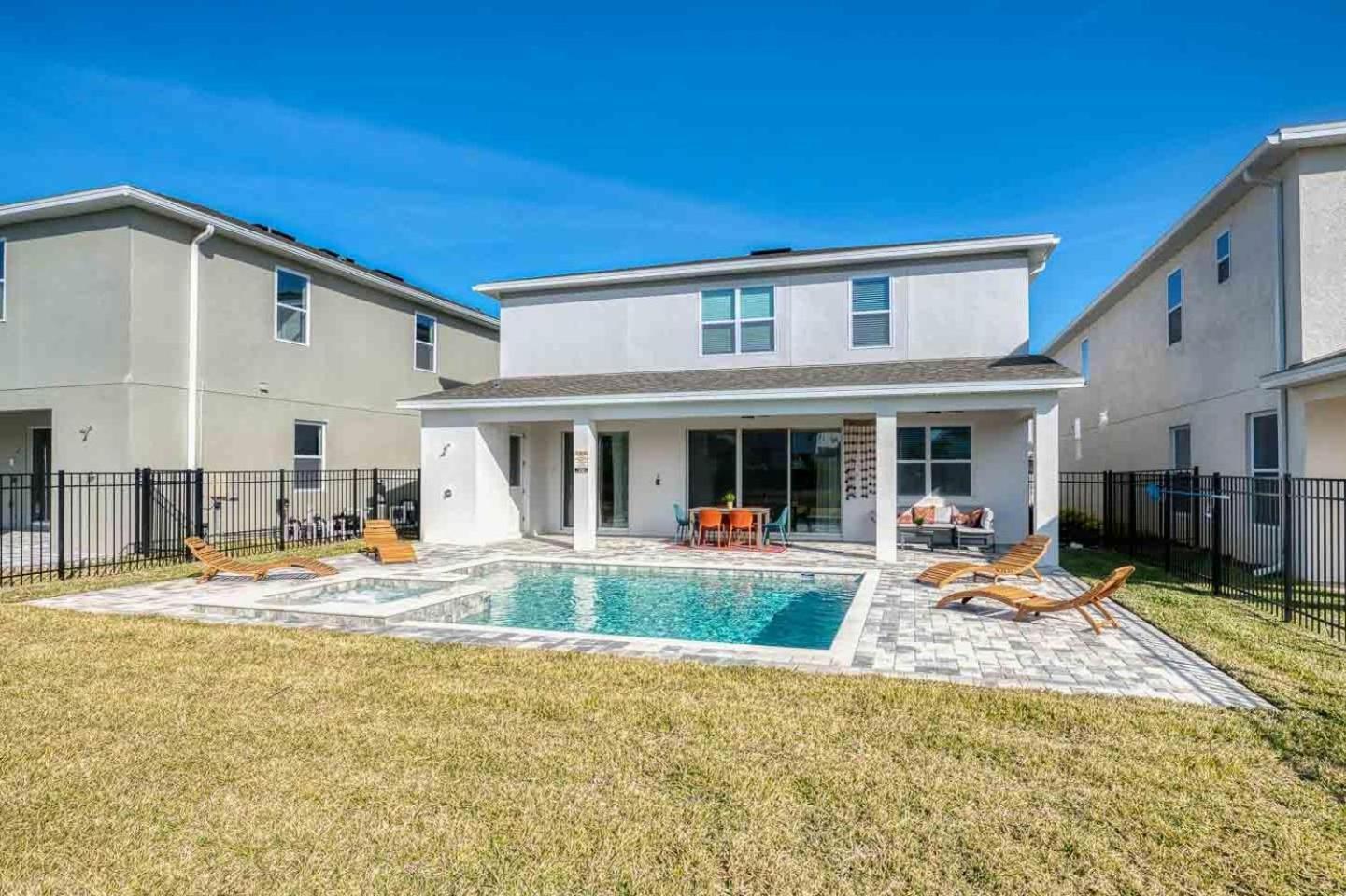 Holiday home Colorful 8 Bdrm With Theater At Encore Orlando