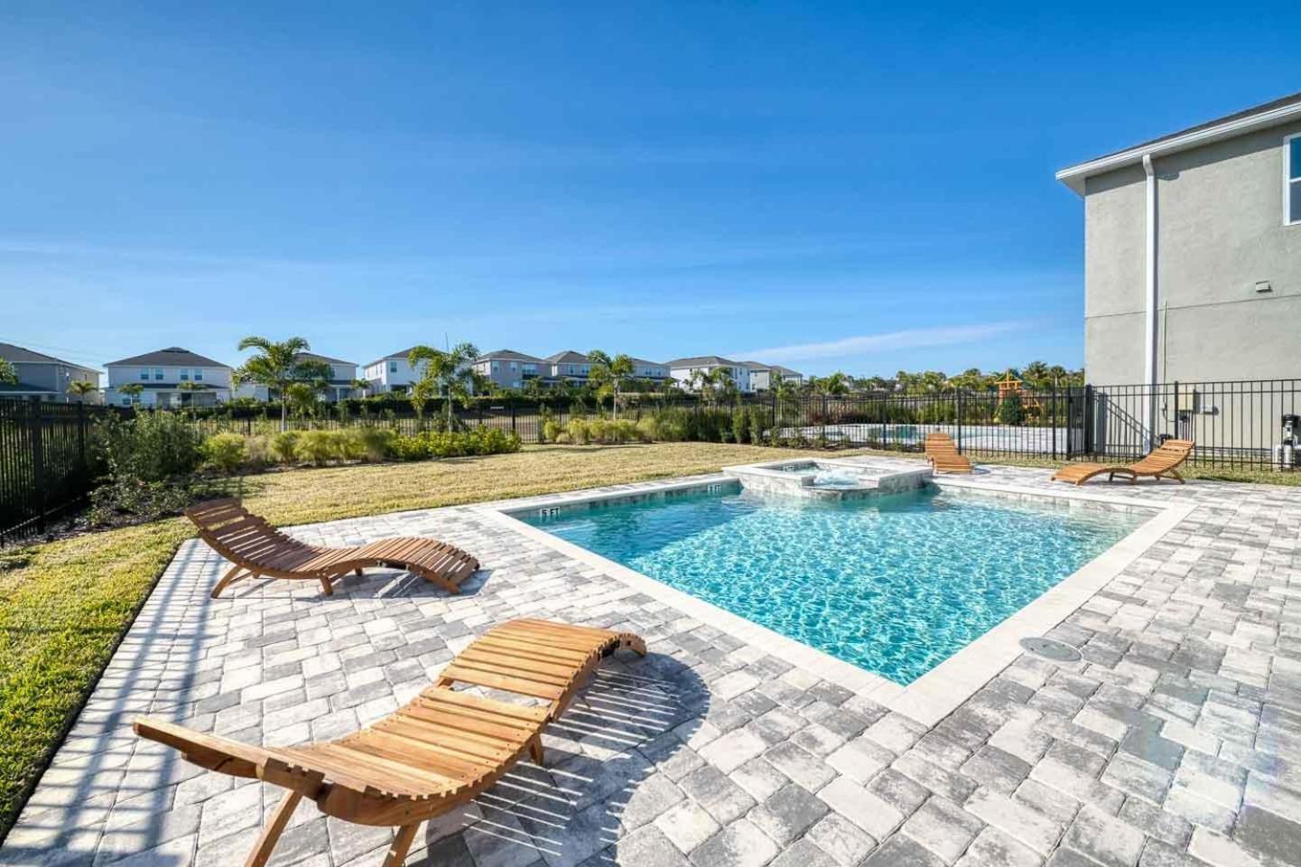 Colorful 8 Bdrm With Theater At Encore *