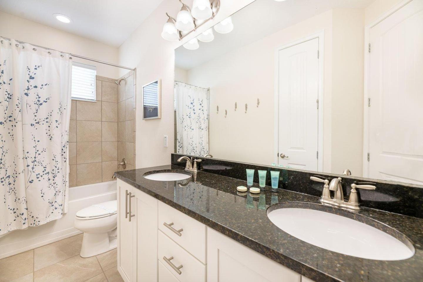 Holiday home Unique 5 Bdrm With Game At Encore