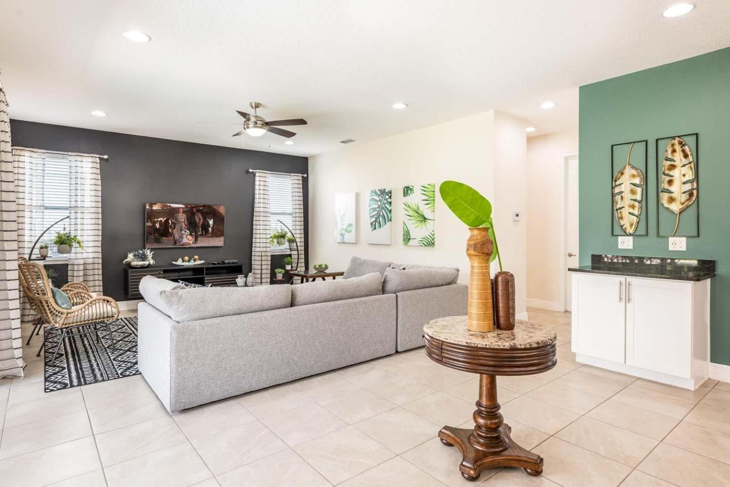Holiday home Unique 5 Bdrm With Game At Encore *