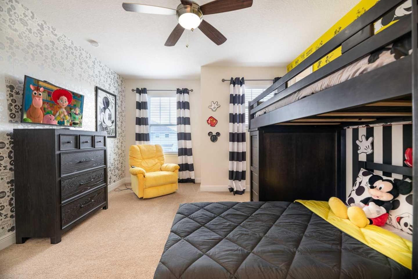 Holiday home Unique 5 Bdrm With Game At Encore *