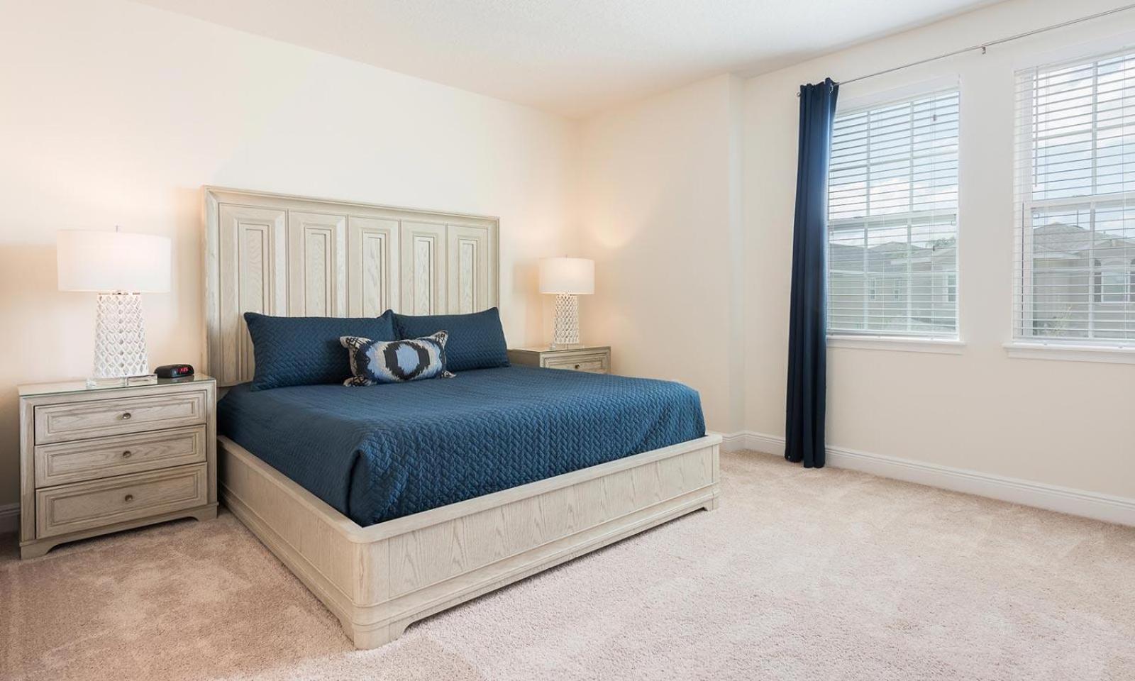 Spacious 8 Bdrm Retreat With Themed Bedrooms In Encore *