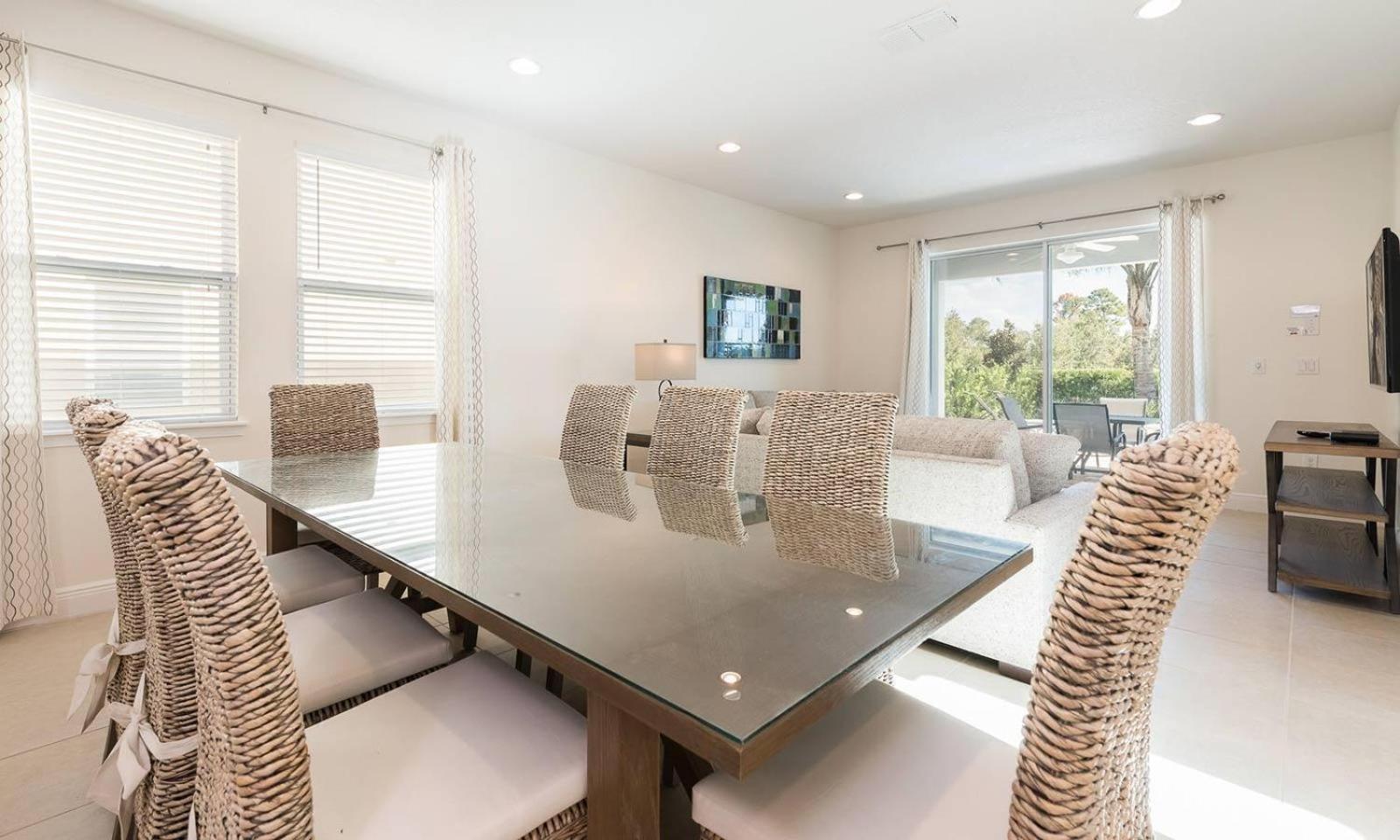 Spacious 8 Bdrm Retreat With Themed Bedrooms In Encore Holiday home *