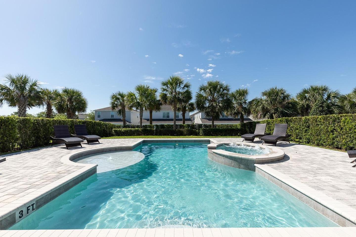 Sunny 8 Bdrm With Themed In Encore Holiday home