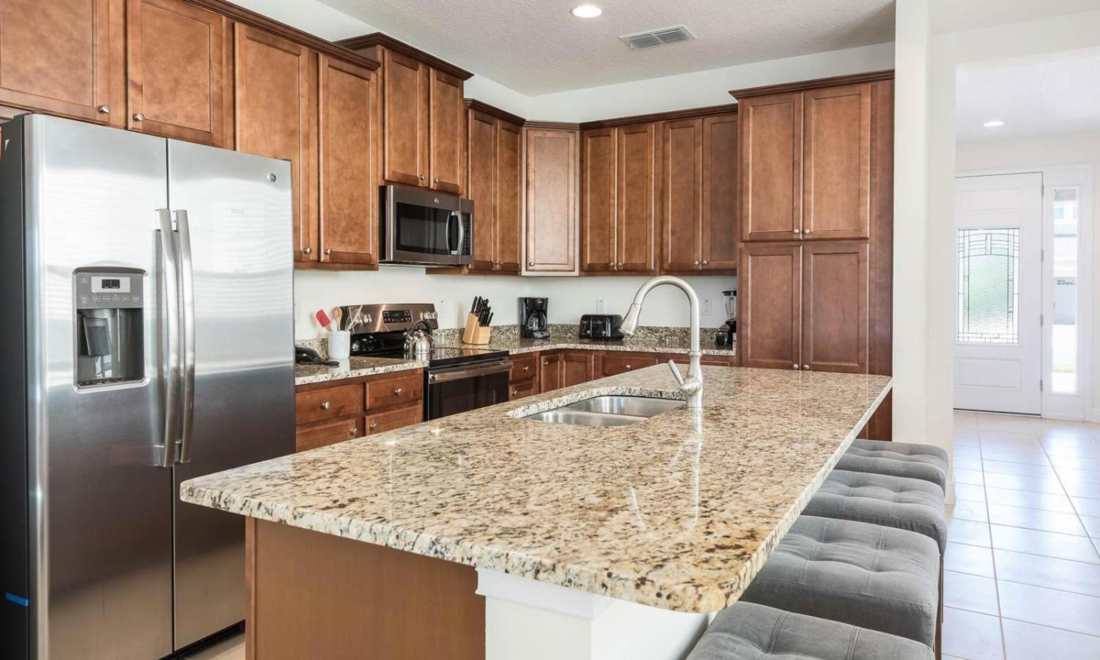Spacious 8 Bdrm Retreat With Themed Bedrooms In Encore *