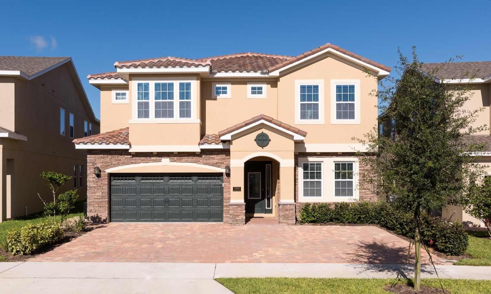 Traditional 10 Bdrm With Loft Tv Area At Encore Orlando