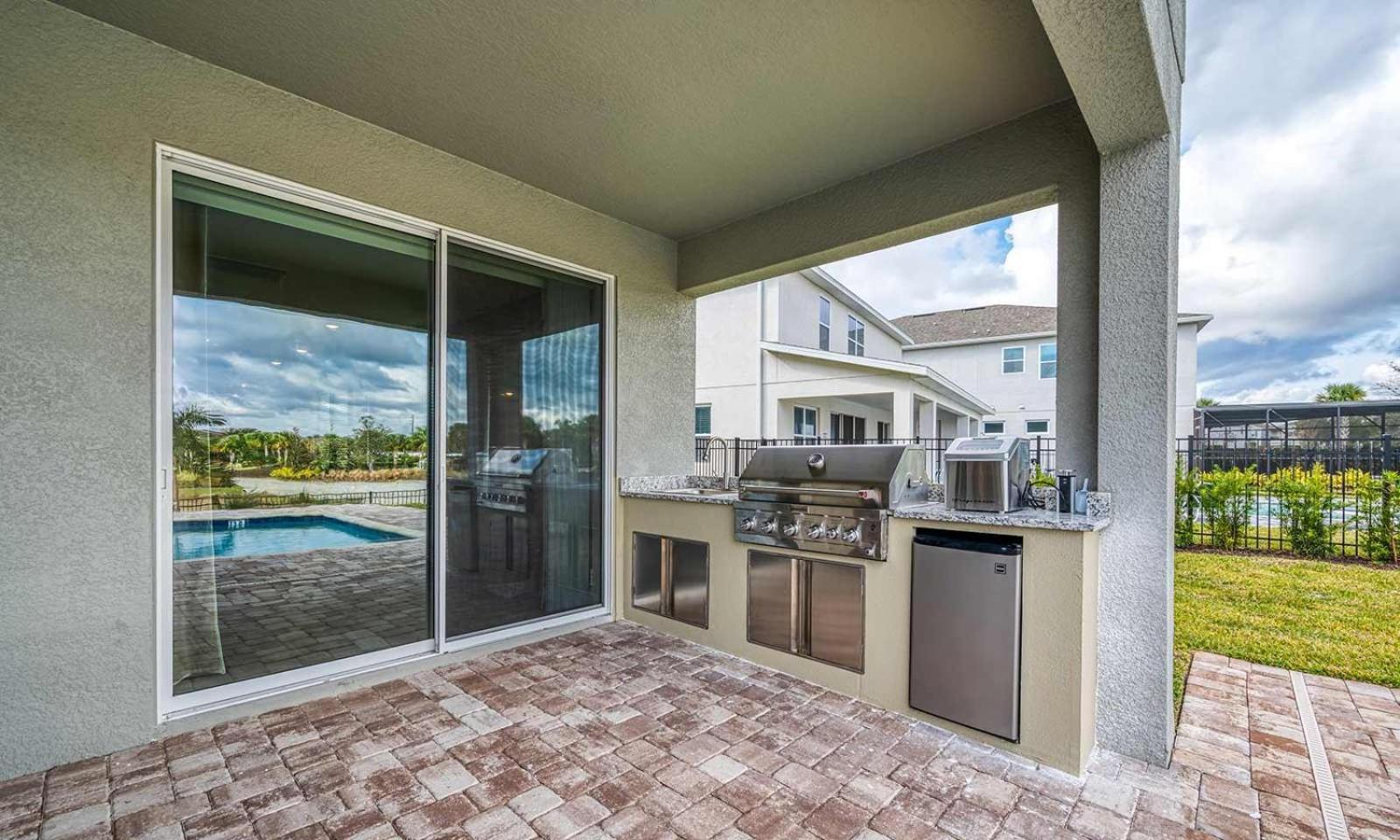 Homely 9 Bdrm With Games At Encore *
