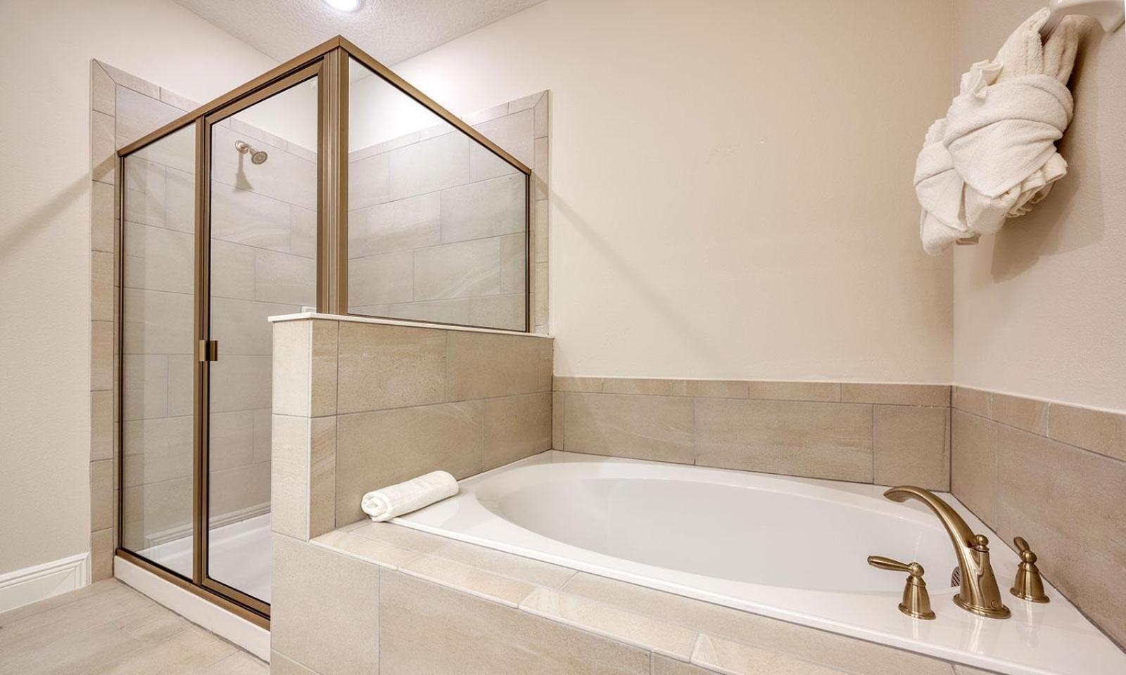 Homely 9 Bdrm With Games At Encore