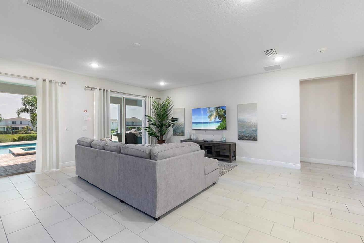 Homely 9 Bdrm With Games At Encore Holiday home *