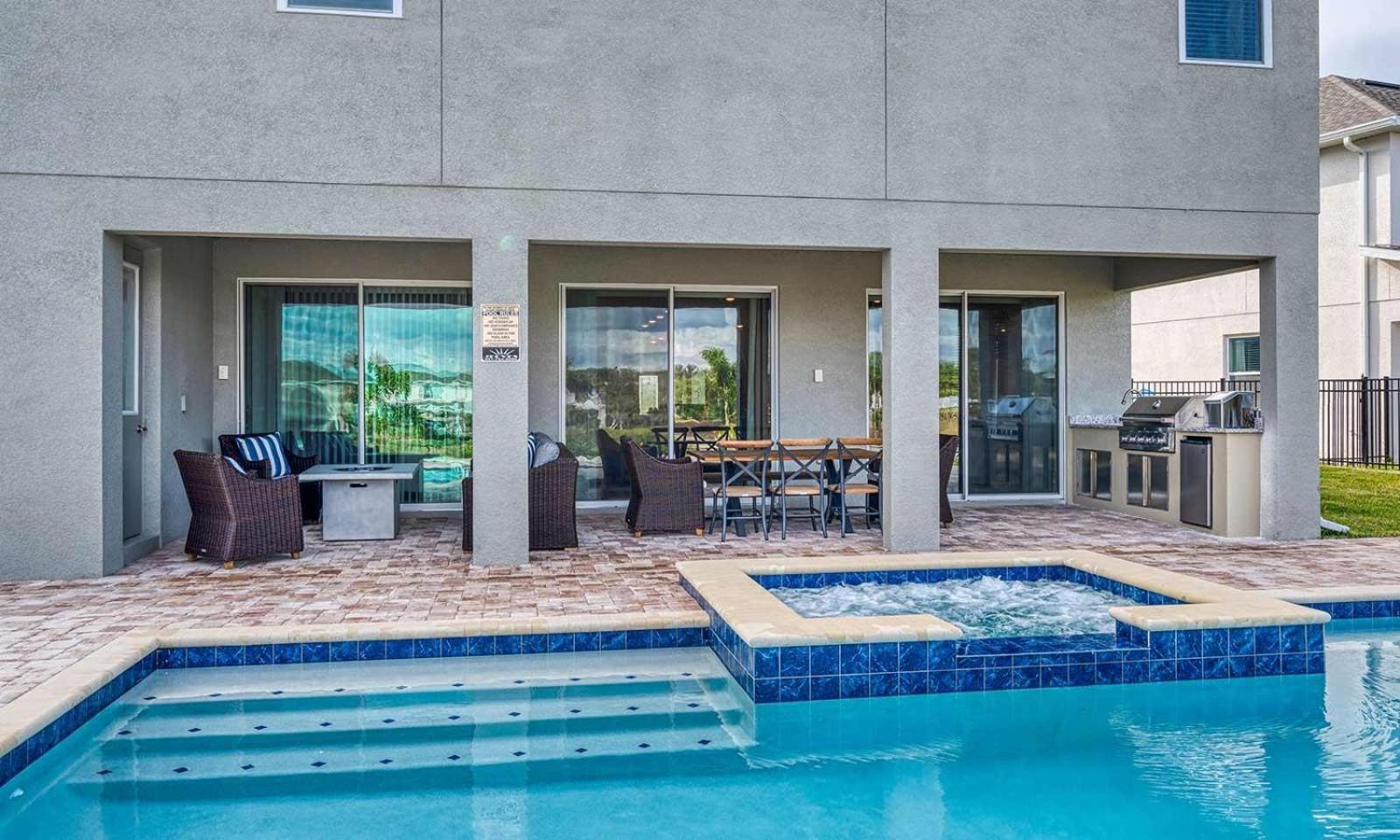 Homely 9 Bdrm With Games At Encore *