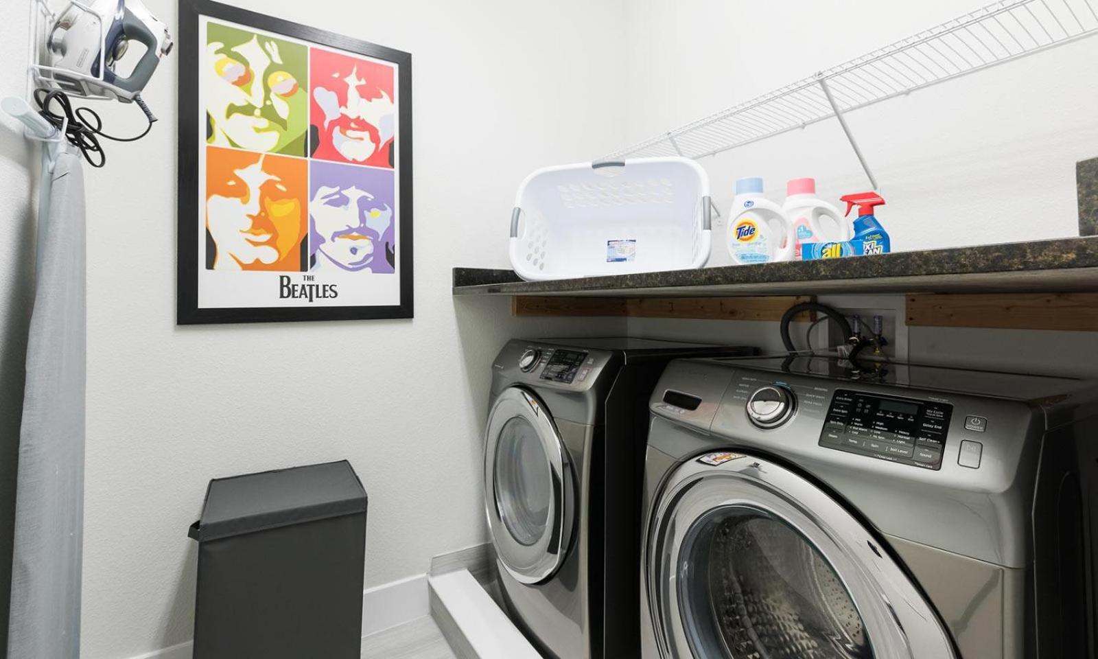 Ultra-modern 5 Bdrm With Games At Encore Holiday home *