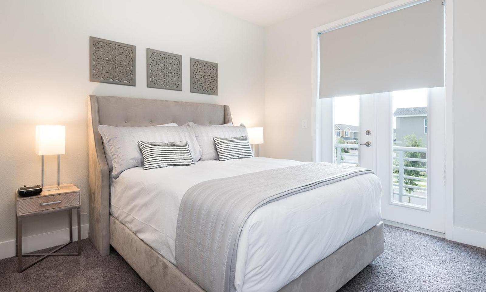 Ultra-modern 5 Bdrm With Games At Encore Holiday home
