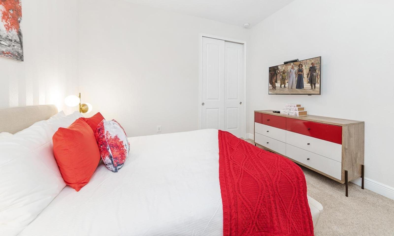 Classic 4 Bdrm With Private Pool At Encore