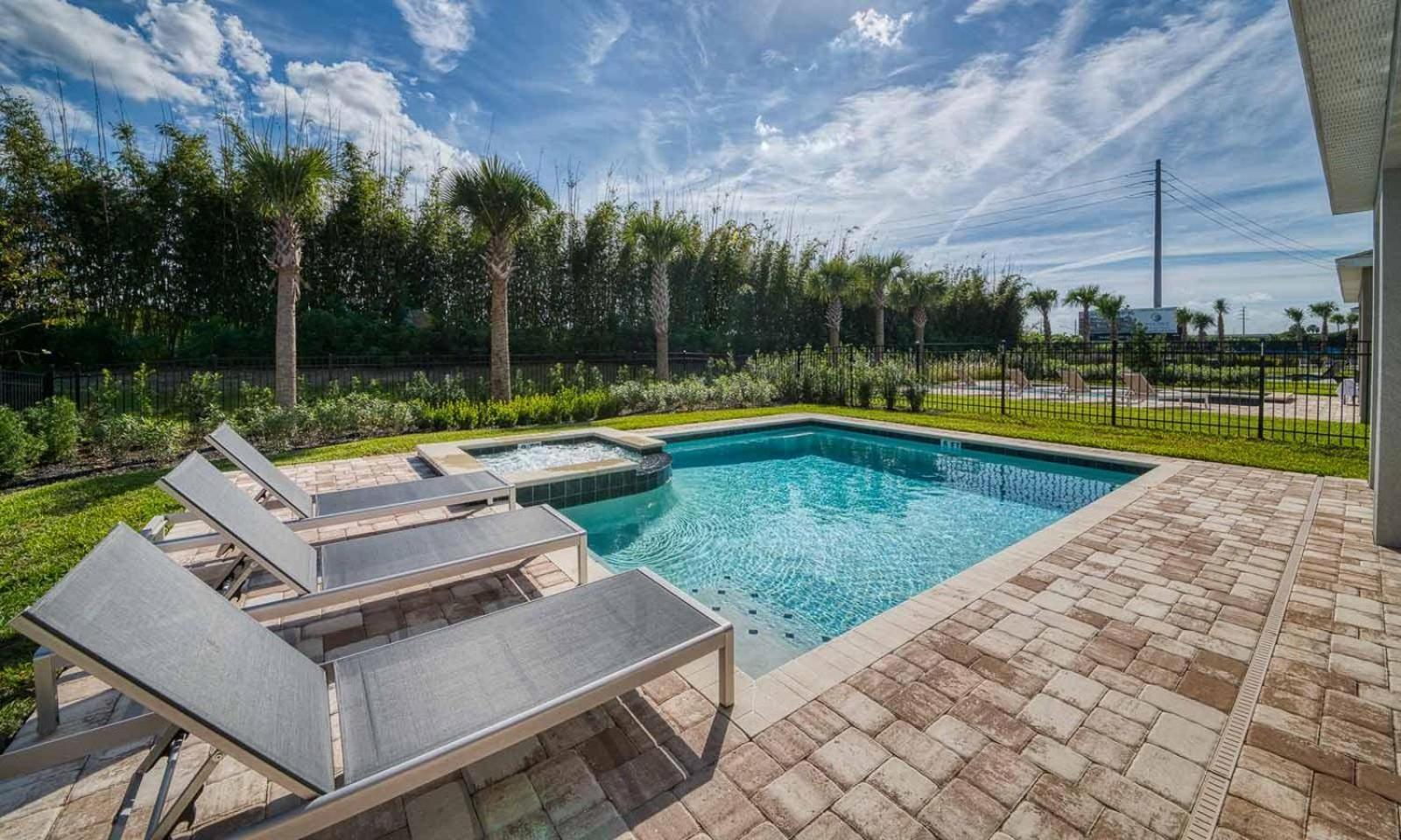 Holiday home Classic 4 Bdrm With Private Pool At Encore *