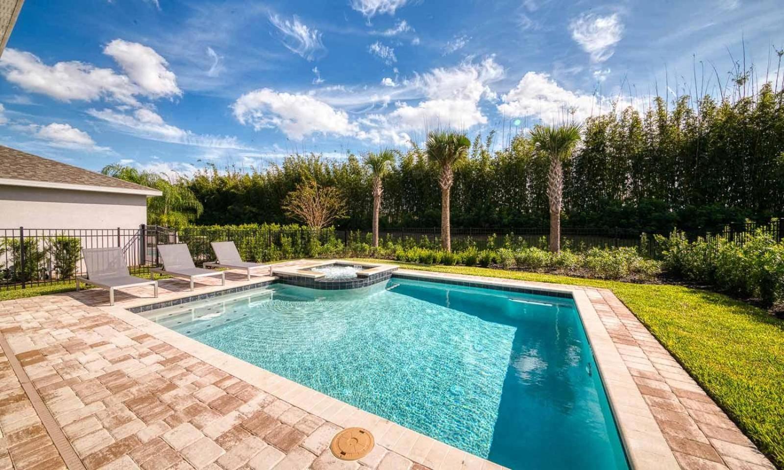 Classic 4 Bdrm With Private Pool At Encore *