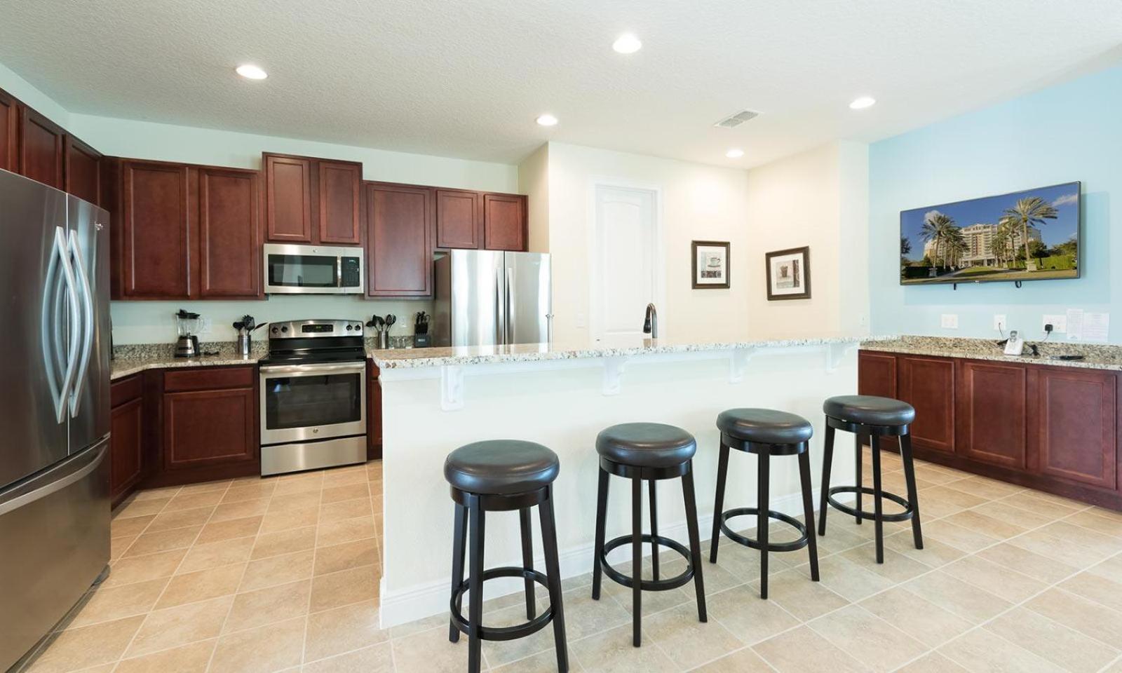 Charming 10 Bdrm With Open Living Area At Encore *