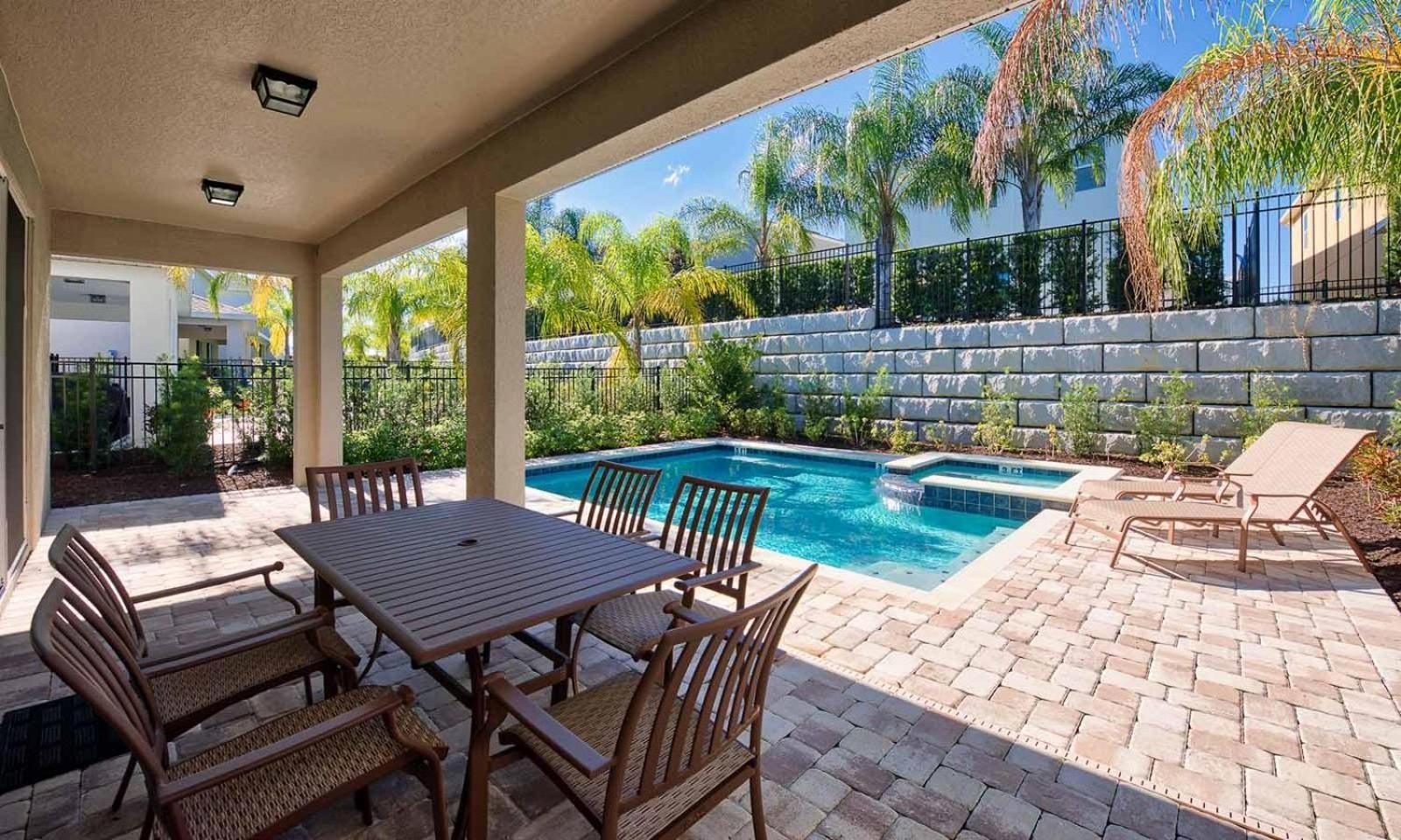 Cute 6 Bdrm With Pool Oasis In Encore Holiday home