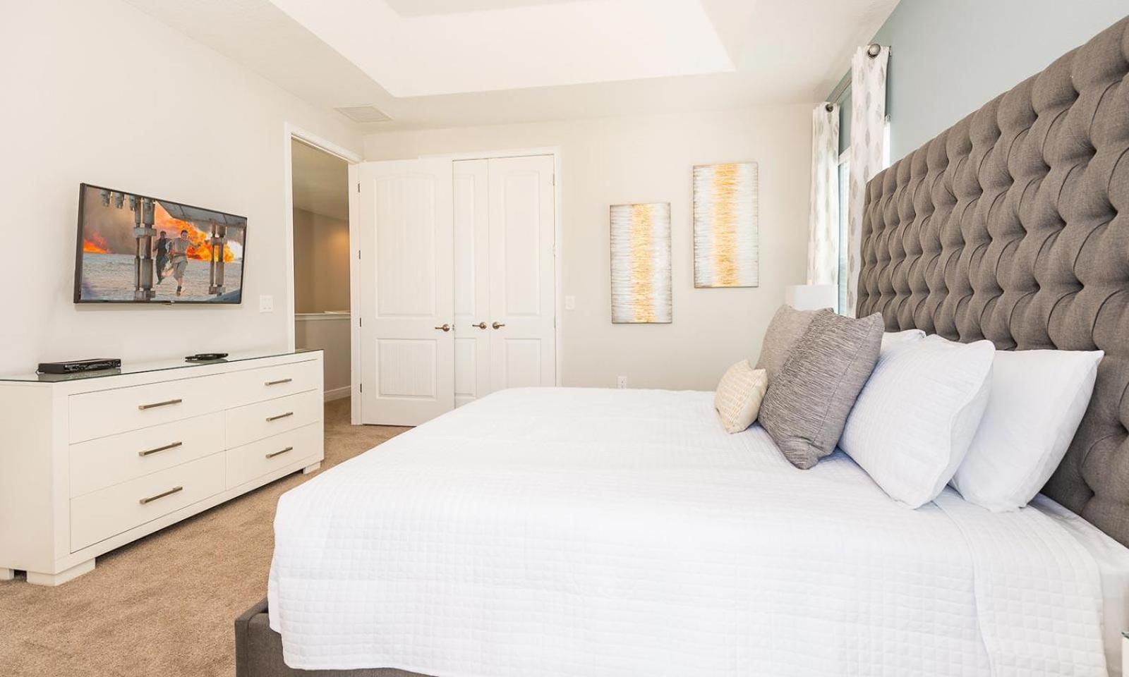 Airy 6 Bdrm House With Private Pool In Encore *
