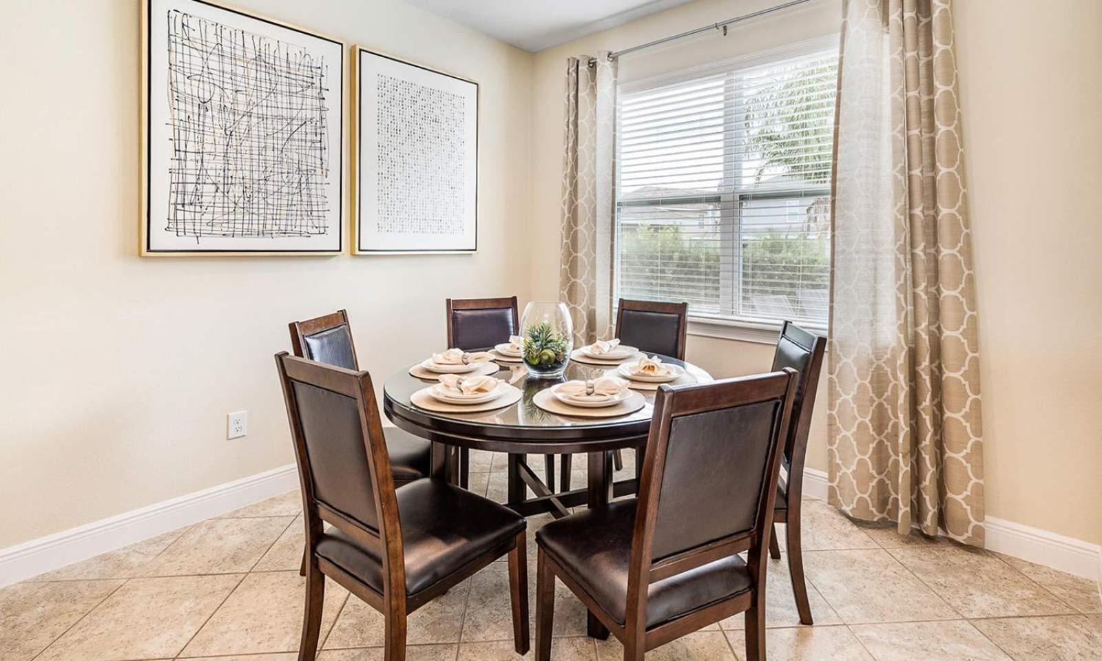Traditional 6 Bdrm House With Backyard Pool At Encore Holiday home Orlando