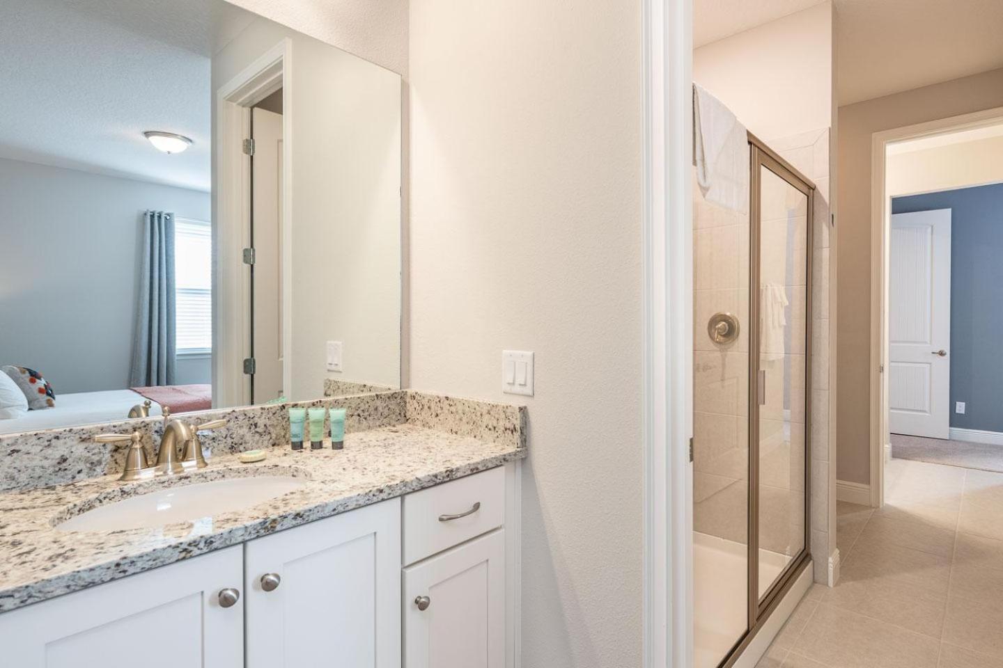 Exquisite 9 Bdrm W Games At Encore Holiday home *
