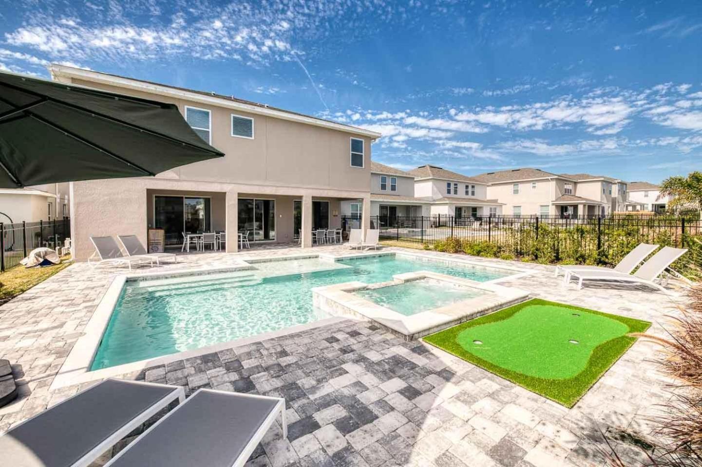 Exquisite 9 Bdrm W Games At Encore Holiday home Orlando