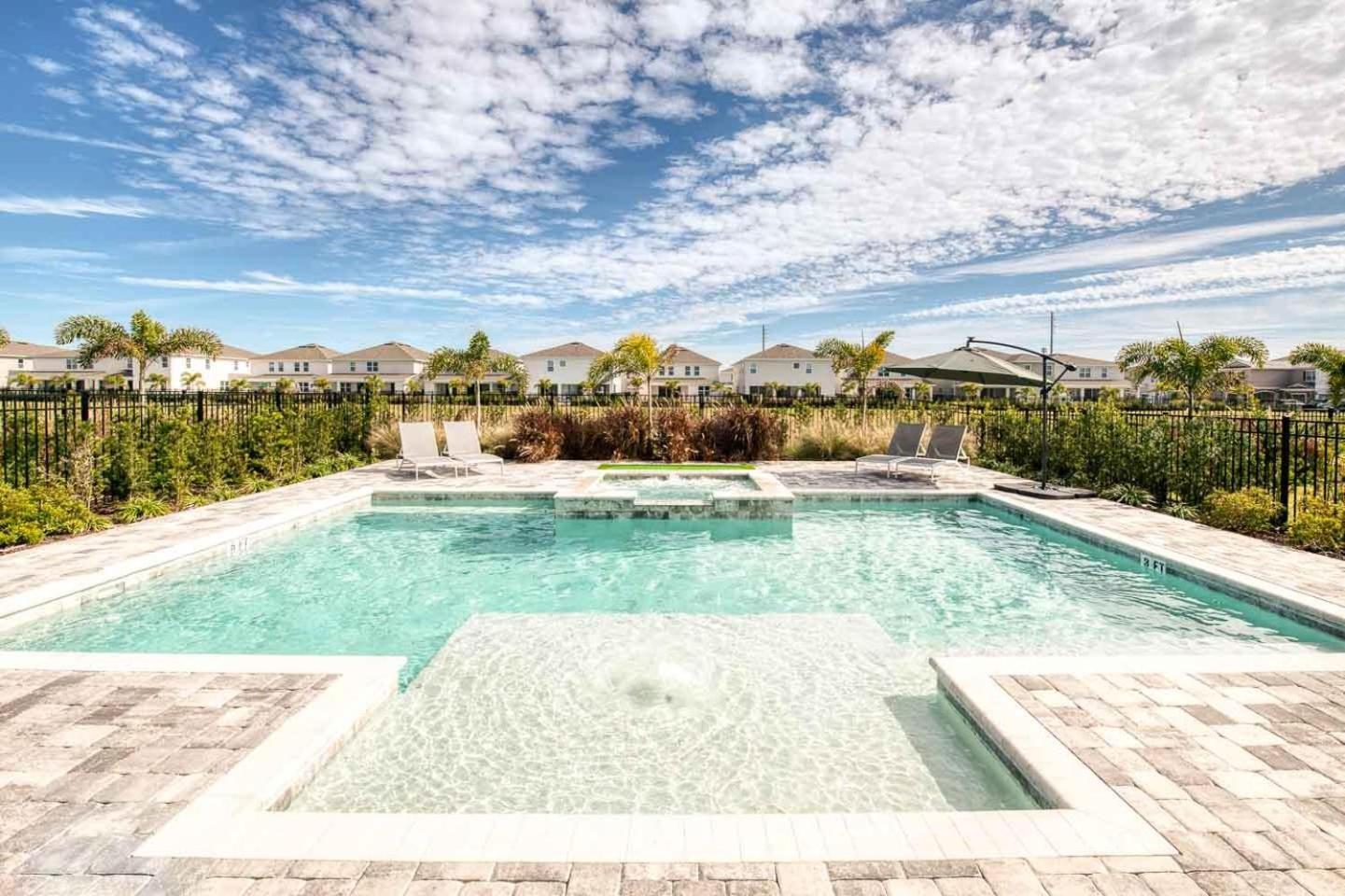 Exquisite 9 Bdrm W Games At Encore Holiday home