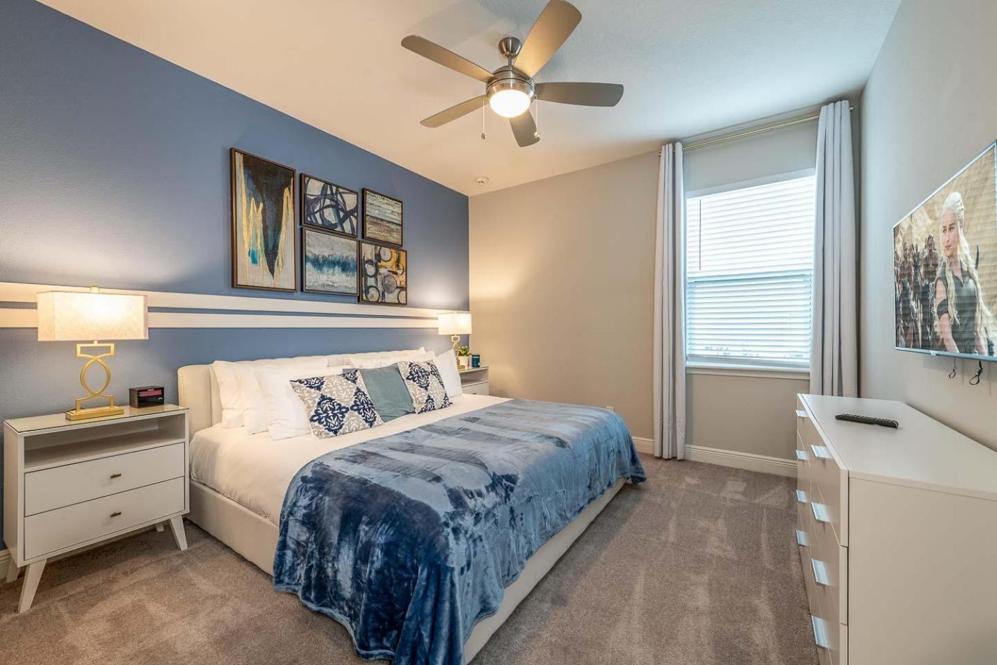 Exquisite 9 Bdrm W Games At Encore Holiday home