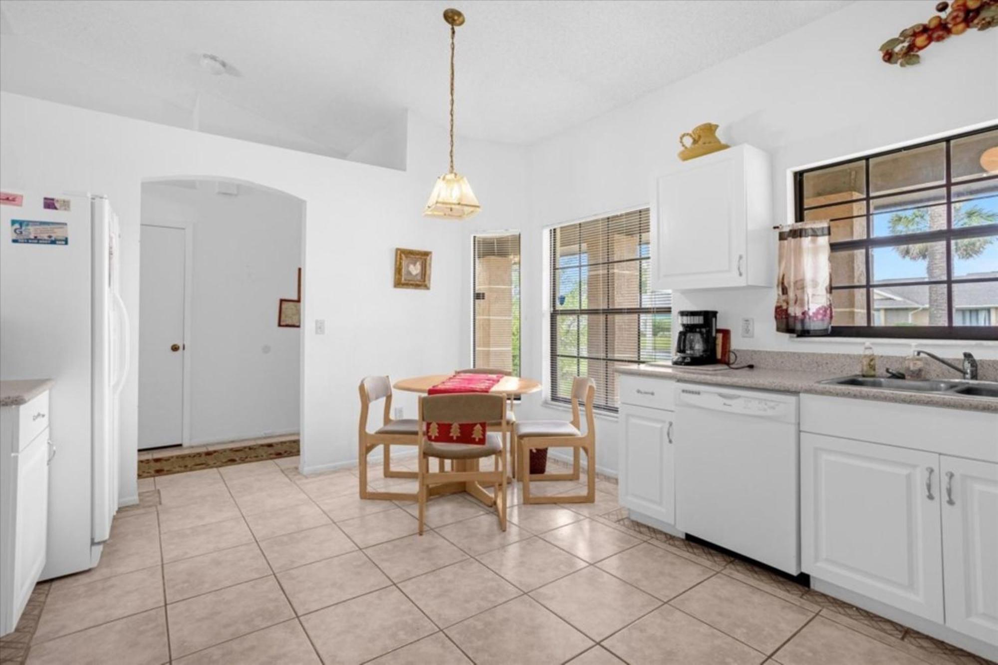 4 Bedroom Value With Private Pool *