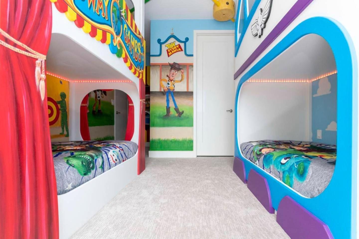 Bd015j - Mania Bear's Den Mansion With Themed Bedrooms At Reunion *