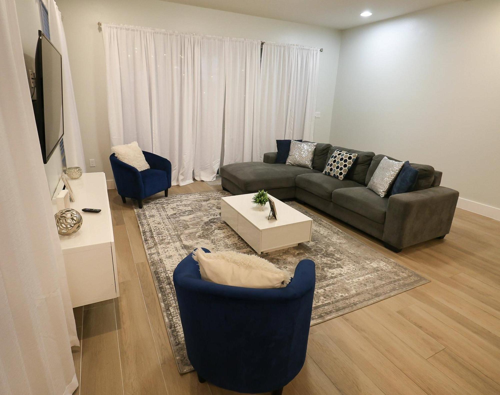 New Vacation Townhome With Private Pool 17528 *